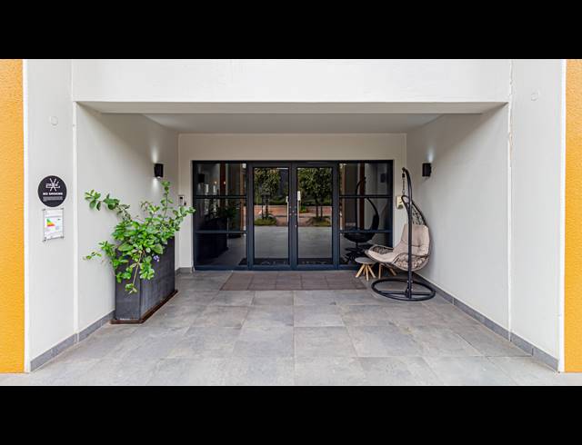 345M² OFFICE TO LET IN DUNKELD WEST